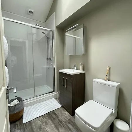 Queen's Cottage, * 스킵턴